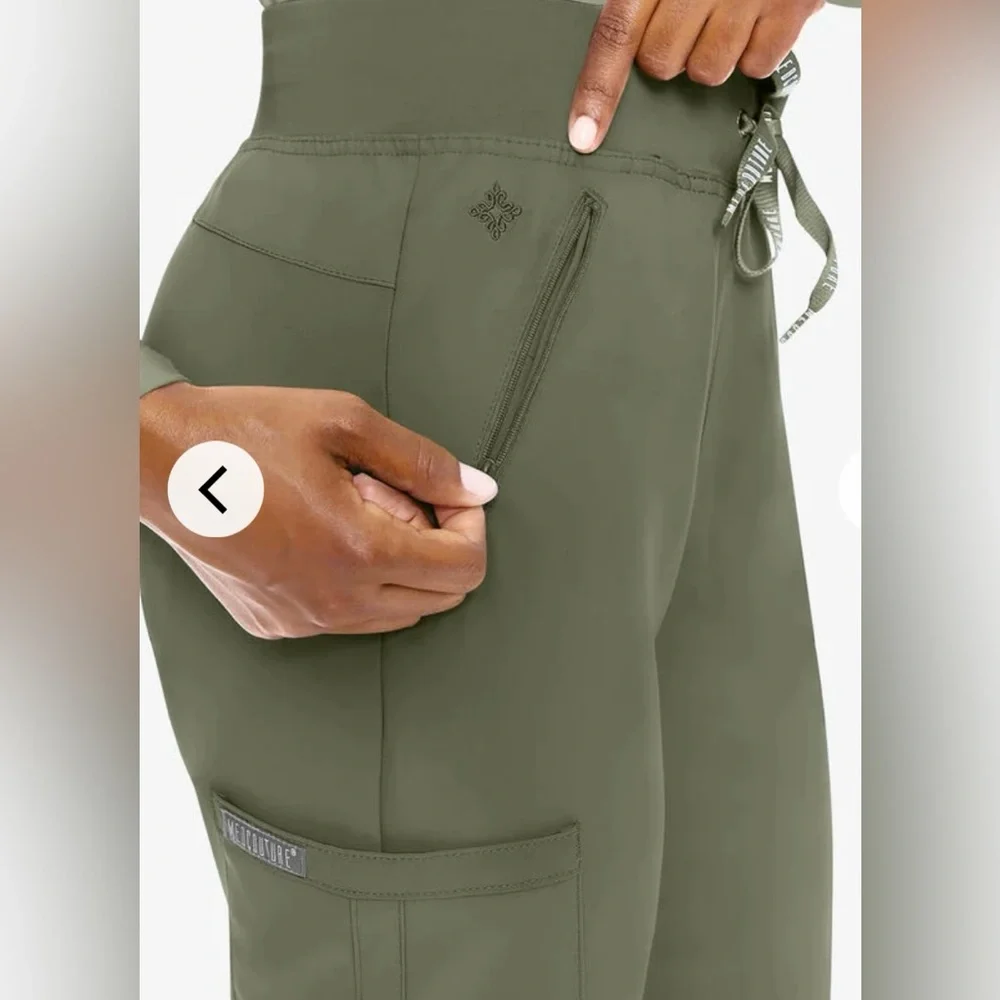 NWT Med Couture Insight Women's 4-Pocket Zipper Cargo Pocket Scrub Pants - Picture 2 of 11